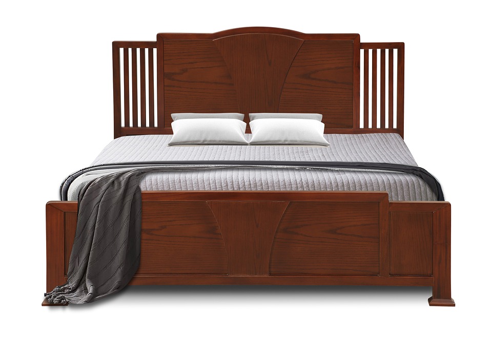 木製フレームのベッド