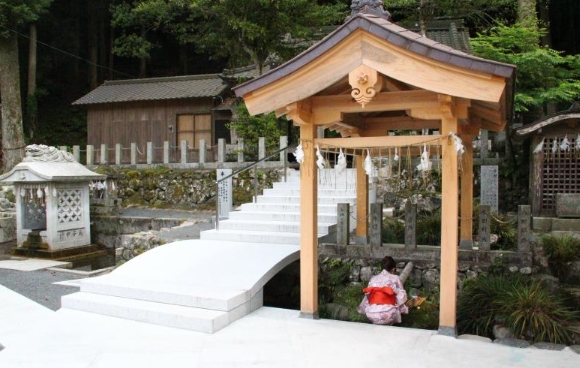 水神社(畑冷泉)
